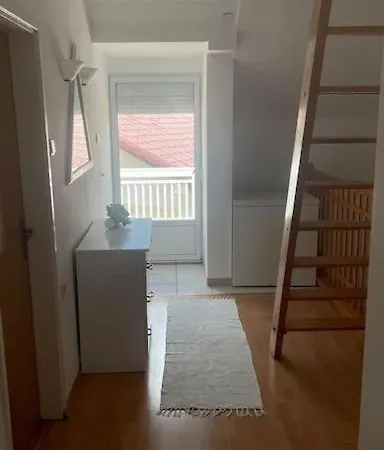 Apartment Apartman Bubi 15 *