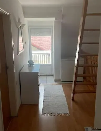 Apartment Apartman Bubi 15 *